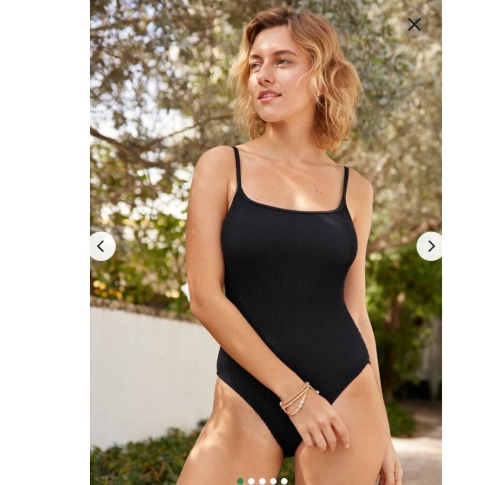 Aerie Black Crinkle Scoop Full One Piece Swimsuit Size: M